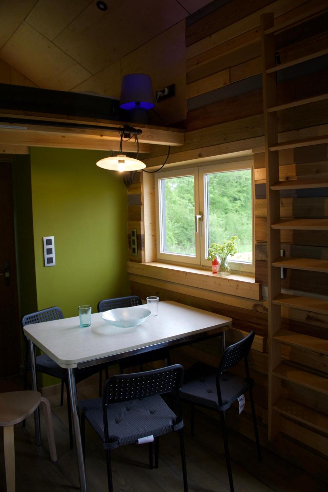 Tiny House Les Jours Heureux Sejour Nature Pres De Dinant Et Des Lacs De L Eau D Heure Villers-le-Gambon Exterior foto